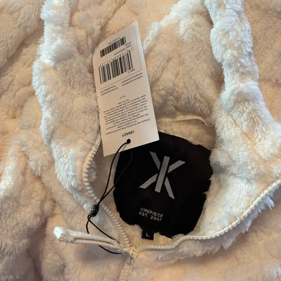 New Onepiece women’s puppy cable jumpsuit offwhite size large - Picture 5 of 6